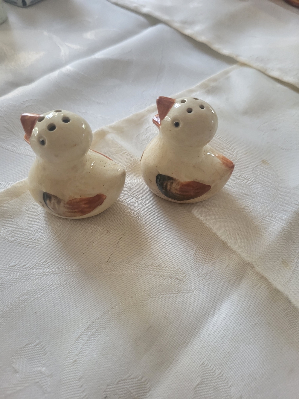 Vtg Duckling Salt Pepper Shakers Japan 1.75" Small Cute Set of Baby DucksT-67#10